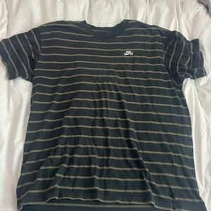 Nike Men's Black and Tan Striped Tee